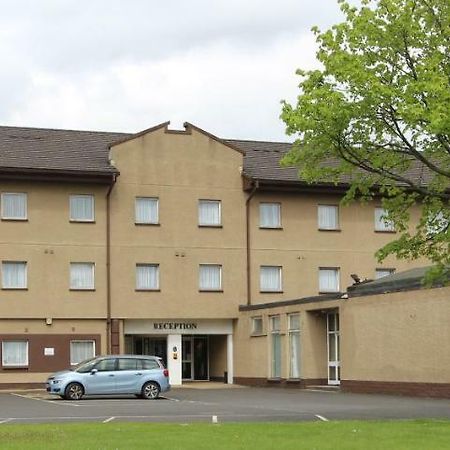 Cairn Hotel Батгейт Екстериор снимка