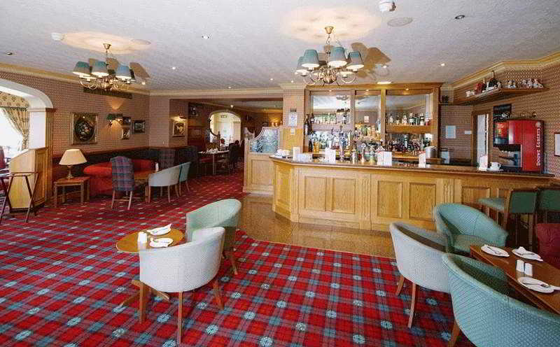 Cairn Hotel Батгейт Екстериор снимка