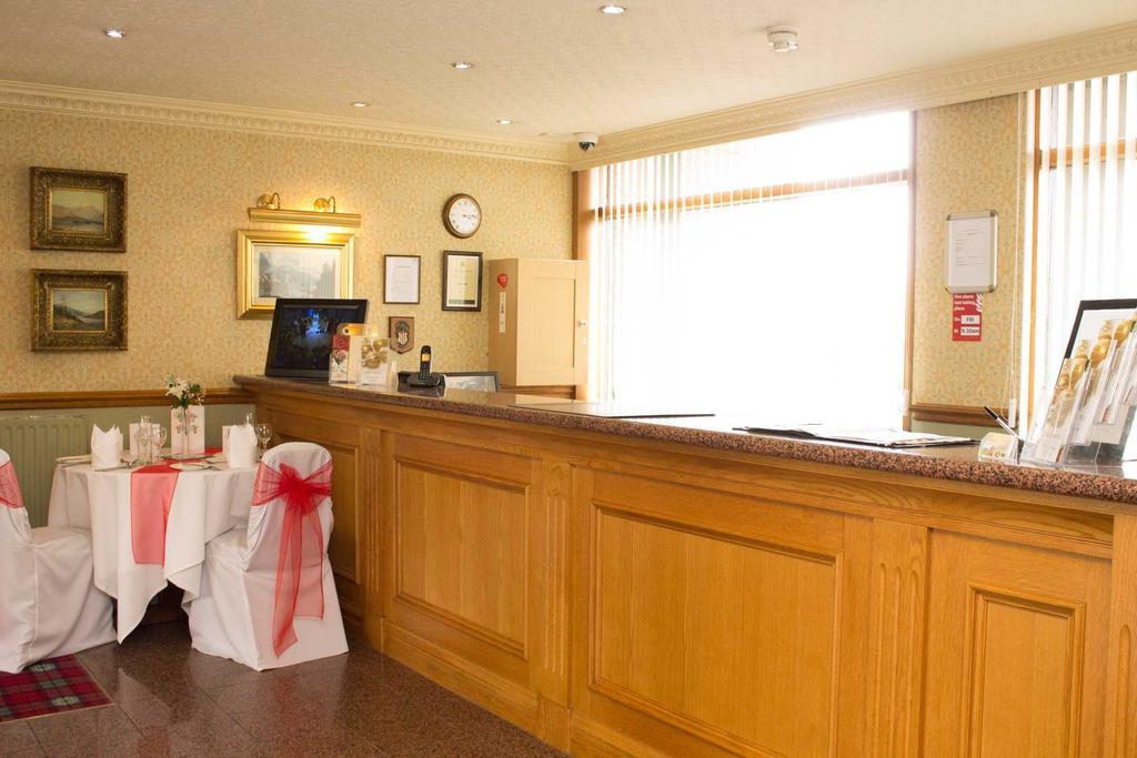 Cairn Hotel Батгейт Екстериор снимка